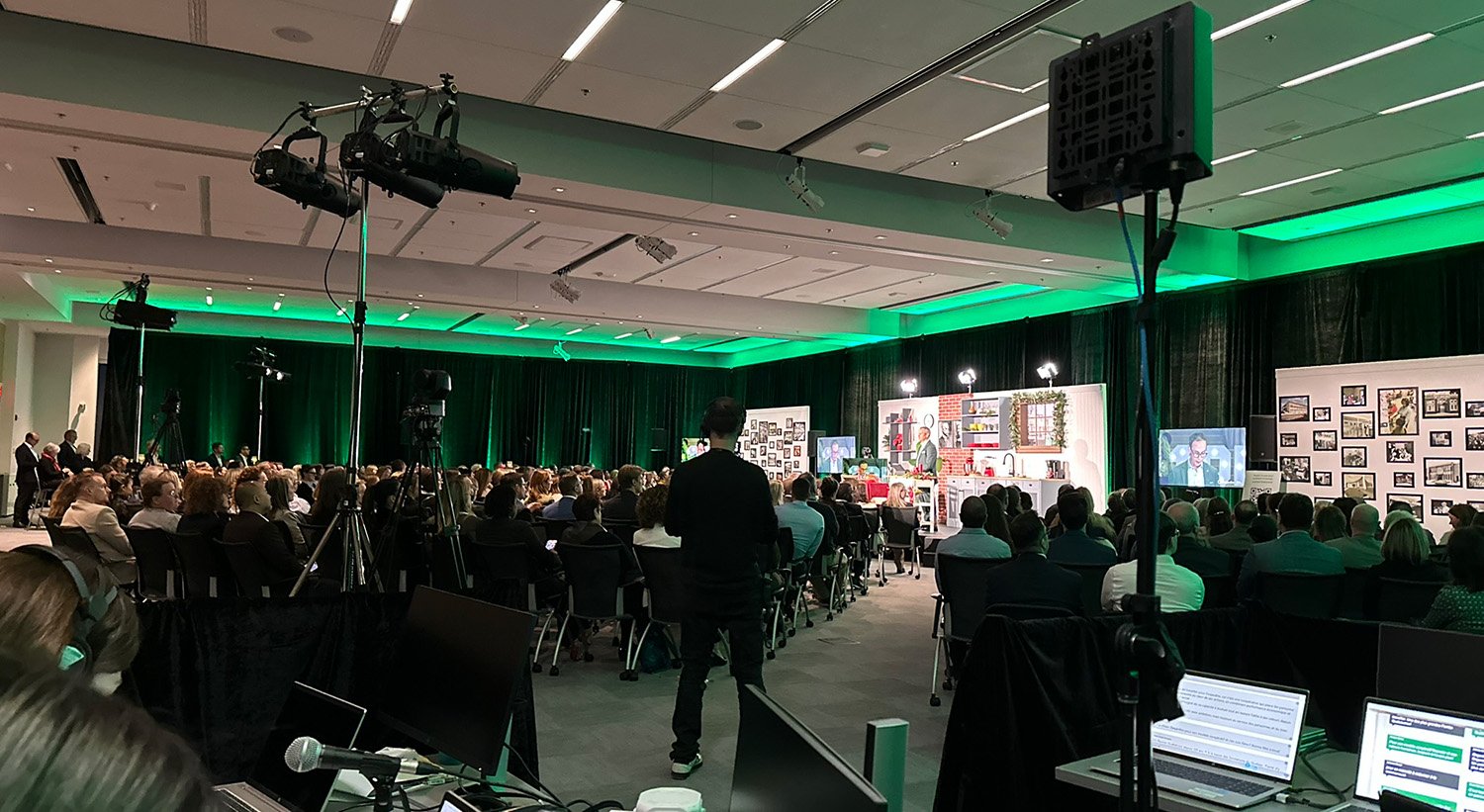 Professional audiovisual production for a large corporate event.